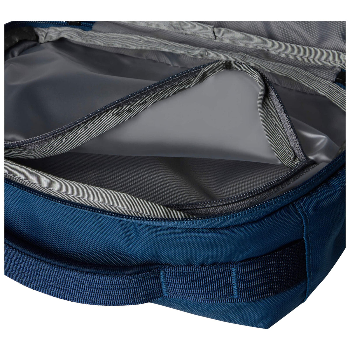 Base Camp Voyager Toiletry Kit